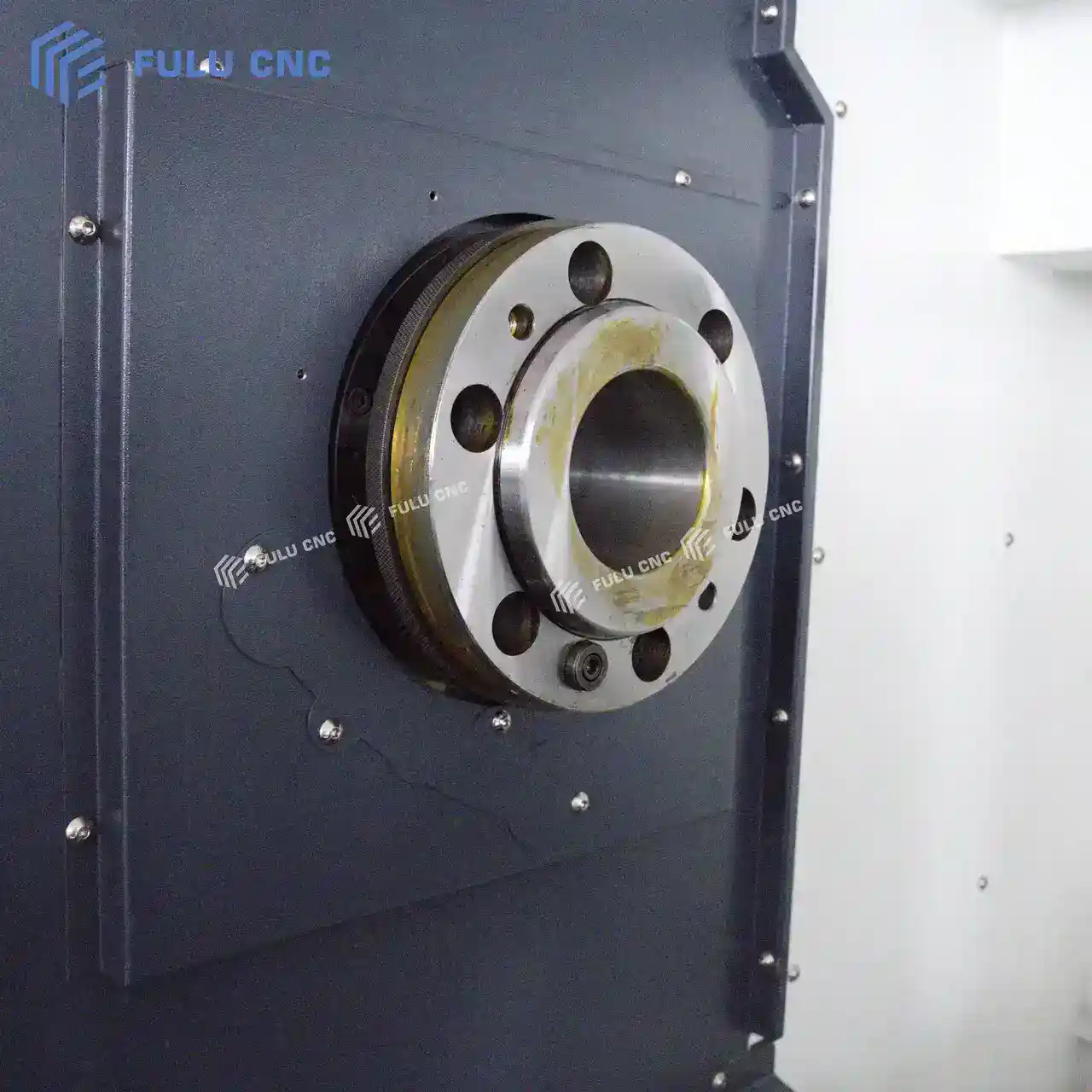 cnc lathe ck61125-2000 spindle bore