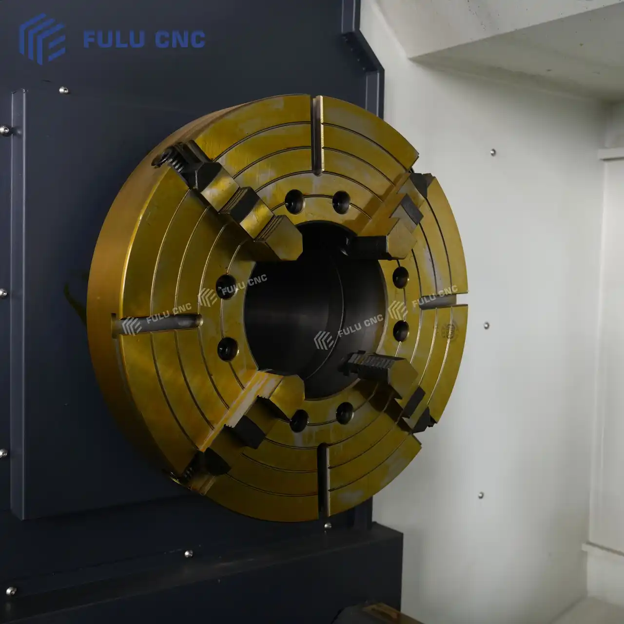 pipe thread cnc lathe qk1325-1500 4-jaw chuck